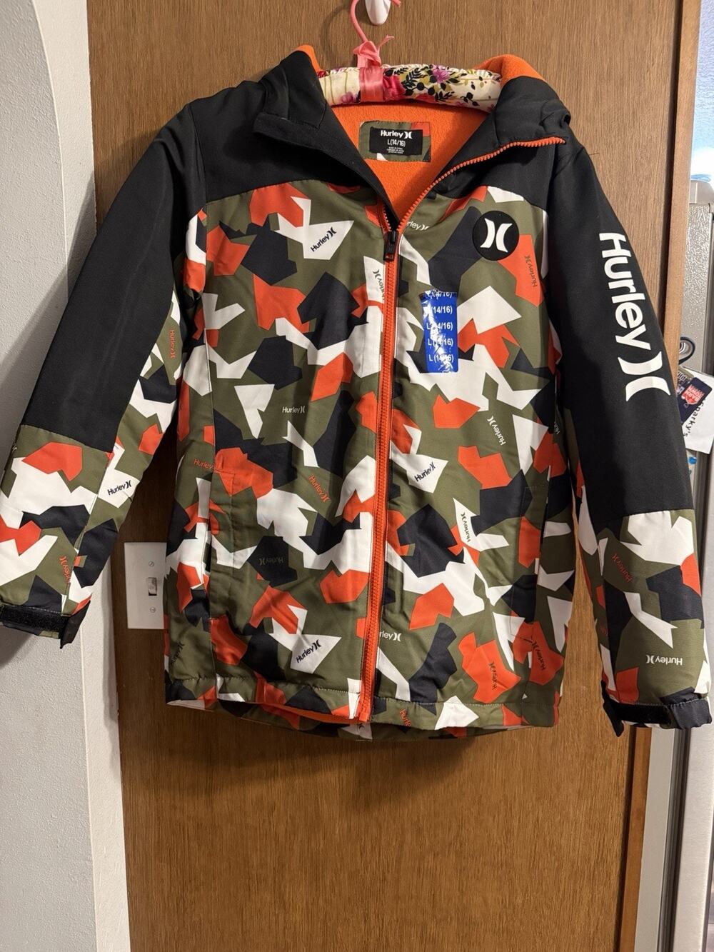 Hurley youth orange camo winter coat sz Large 14/16 boys New w/o tags hood poofy